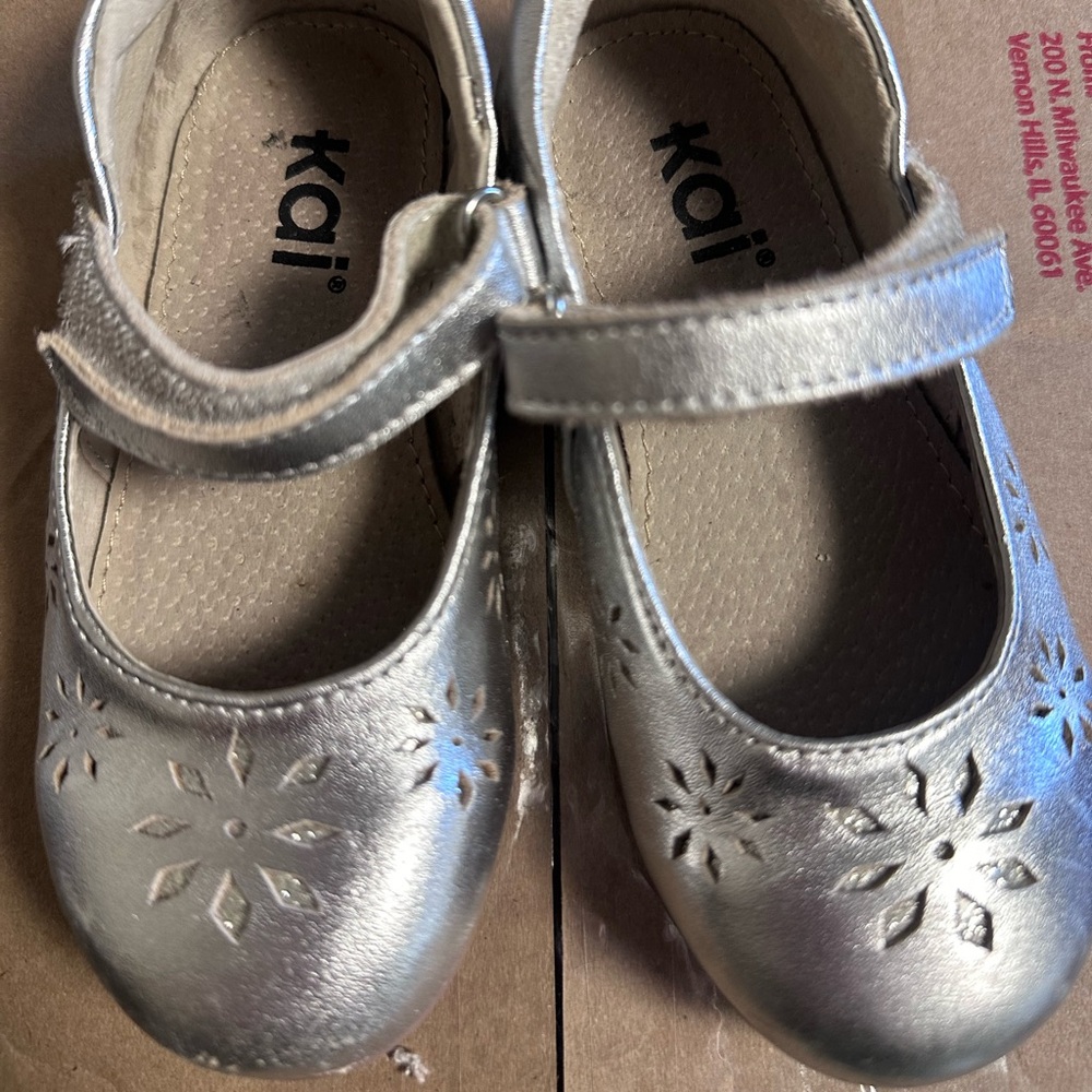 Toddler 8.5 See Kai Run shoes